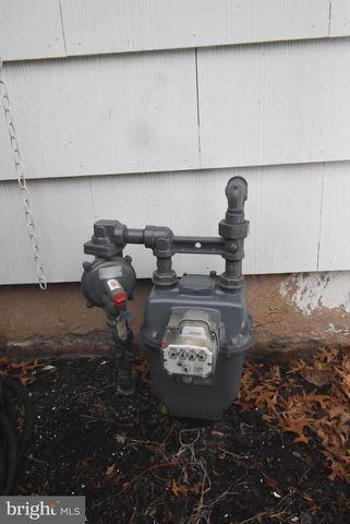 77 LENAPE DR, Doylestown, PA 18901