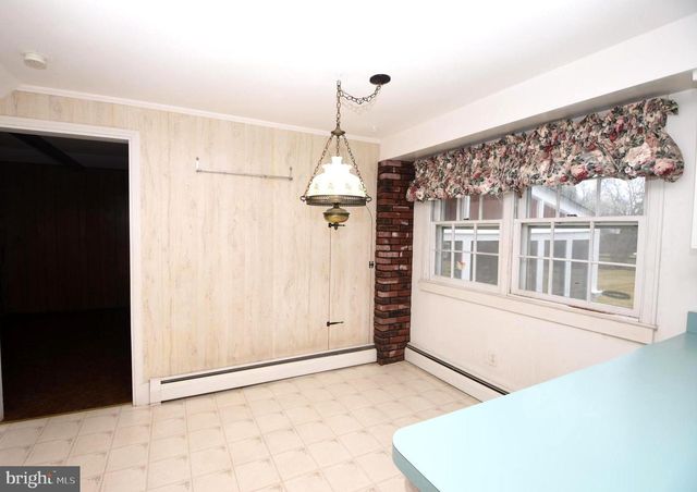 77 LENAPE DR, Doylestown, PA 18901