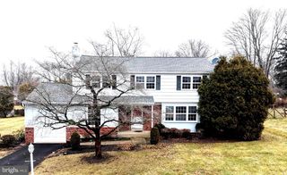 77 LENAPE DR, Doylestown, PA 18901