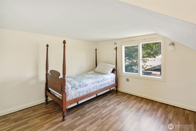 1235 S 101st Street, Seattle, WA 98168