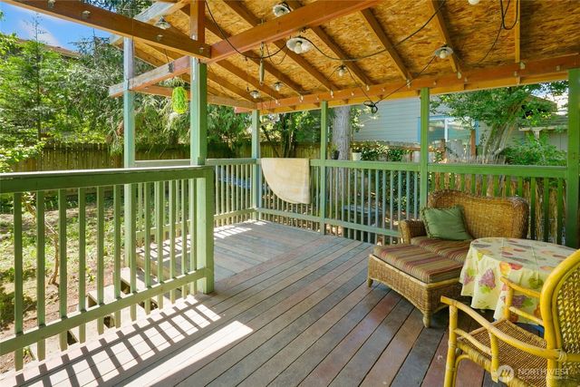 1235 S 101st Street, Seattle, WA 98168