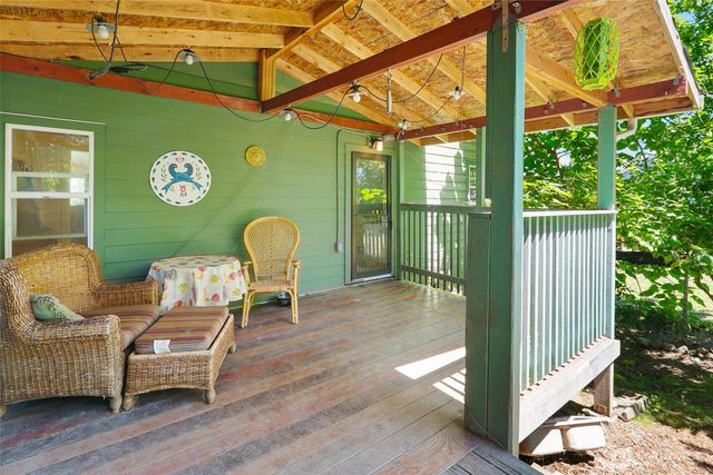 1235 S 101st Street, Seattle, WA 98168