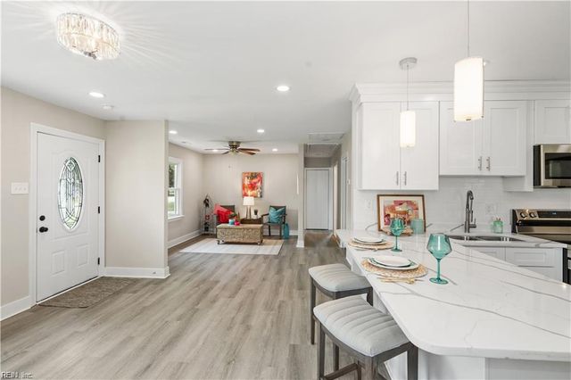 477 Cedar DR, Hampton, VA 23669