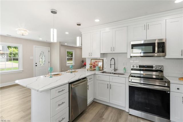 477 Cedar DR, Hampton, VA 23669
