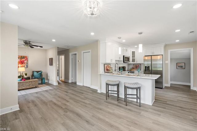 477 Cedar DR, Hampton, VA 23669