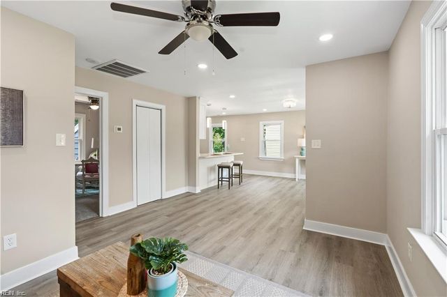 477 Cedar DR, Hampton, VA 23669