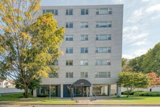 889 Farmington Avenue 4E, West Hartford, CT 06119