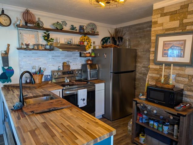 3 Poolside Dr., Murrells Inlet, SC 29576