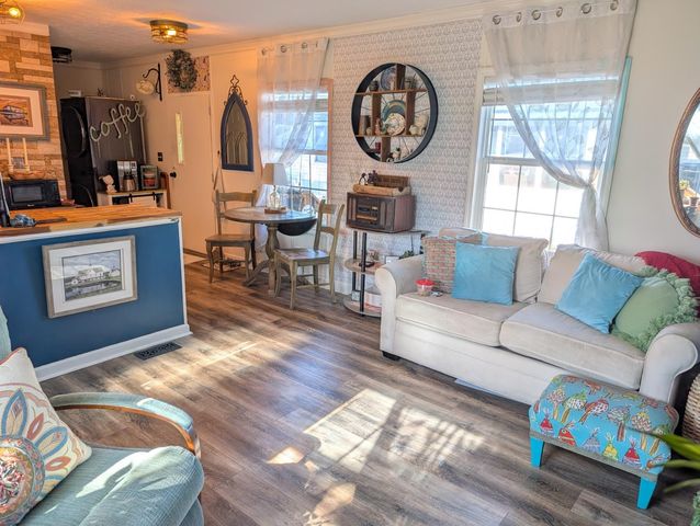 3 Poolside Dr., Murrells Inlet, SC 29576