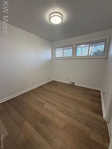 1440 W Square Lake Road, Bloomfield Hills, MI 48302