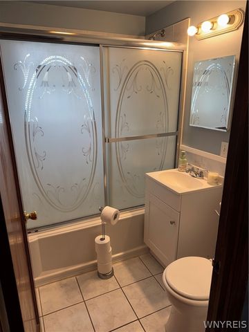 195 Aris Avenue, Cheektowaga, NY 14206