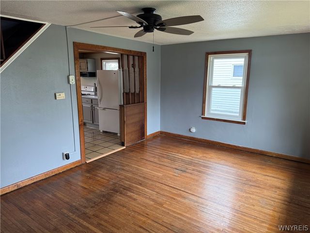 195 Aris Avenue, Cheektowaga, NY 14206