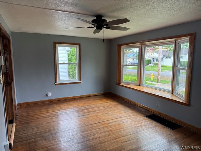 195 Aris Avenue, Cheektowaga, NY 14206