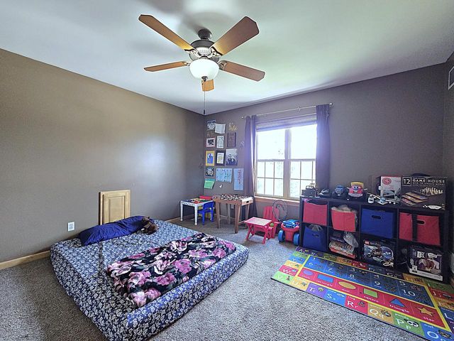 9729 W Prairie Grass WAY, Franklin, WI 53132