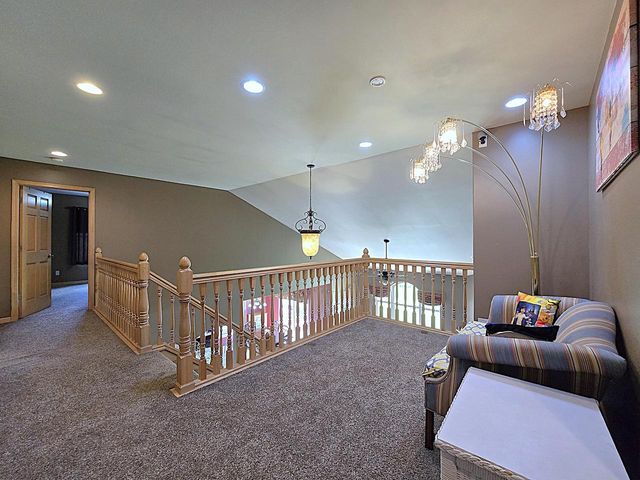 9729 W Prairie Grass WAY, Franklin, WI 53132
