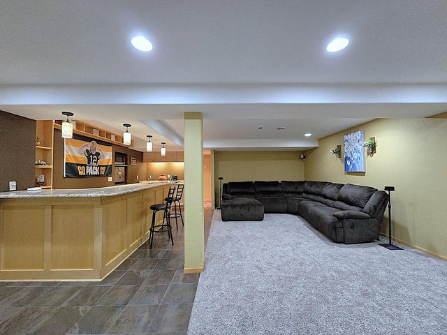 9729 W Prairie Grass WAY, Franklin, WI 53132