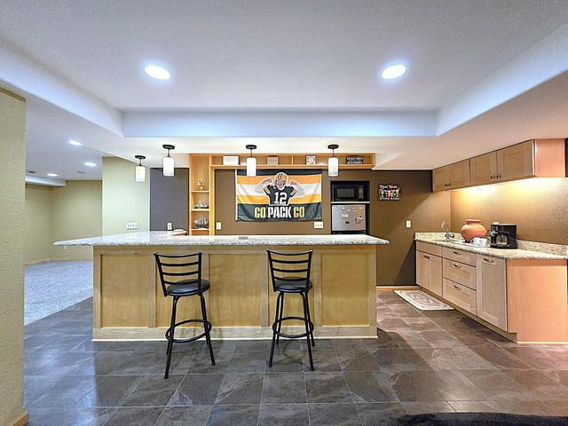 9729 W Prairie Grass WAY, Franklin, WI 53132