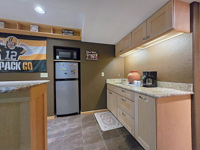 9729 W Prairie Grass WAY, Franklin, WI 53132