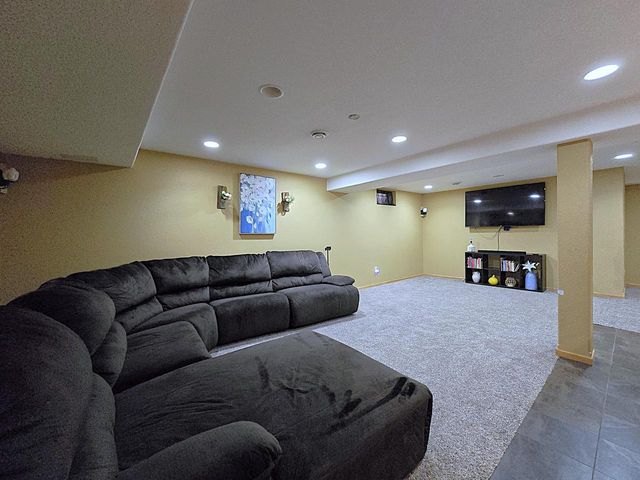 9729 W Prairie Grass WAY, Franklin, WI 53132