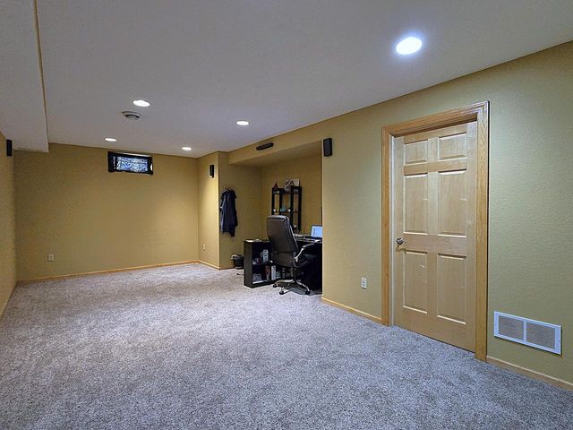 9729 W Prairie Grass WAY, Franklin, WI 53132