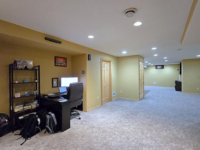9729 W Prairie Grass WAY, Franklin, WI 53132