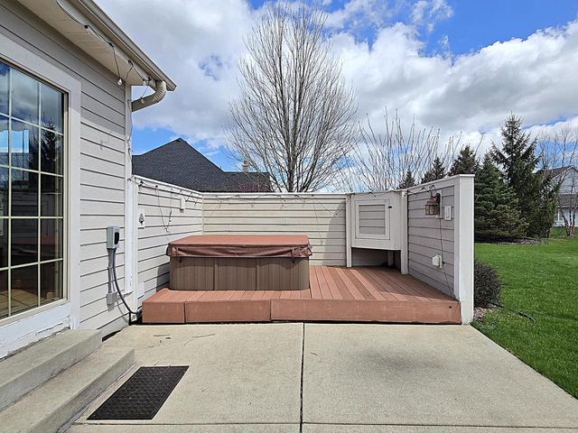 9729 W Prairie Grass WAY, Franklin, WI 53132
