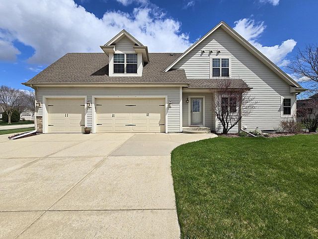 9729 W Prairie Grass WAY, Franklin, WI 53132