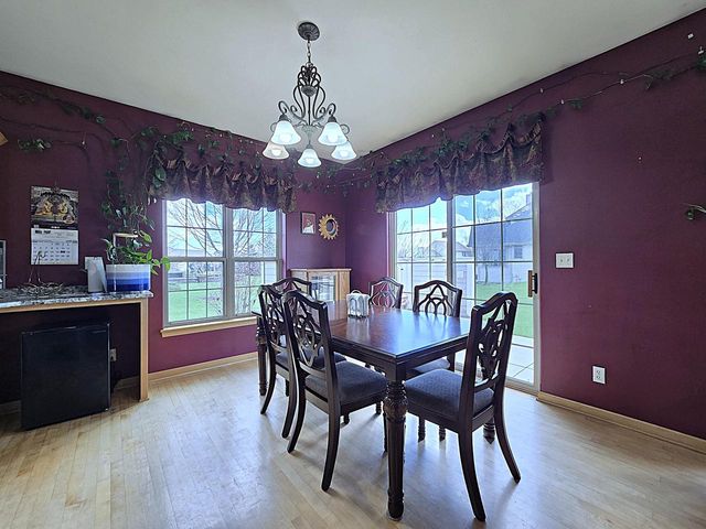 9729 W Prairie Grass WAY, Franklin, WI 53132