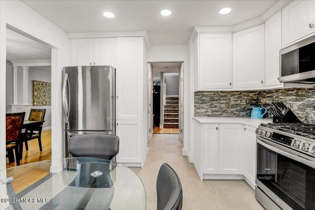 30 Dortmunder Drive, Manalapan, NJ 07726