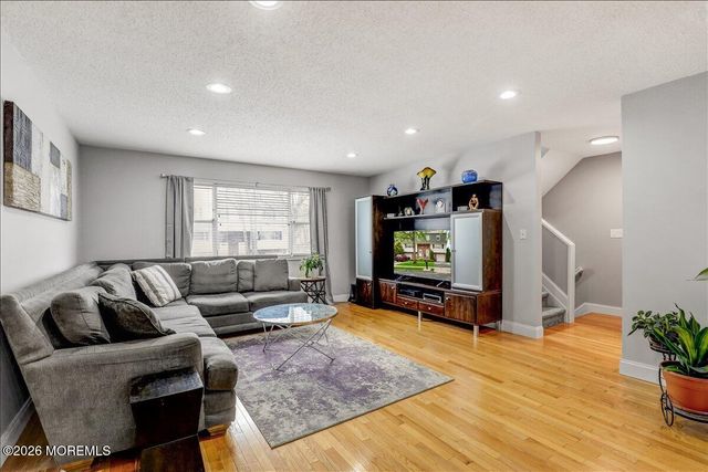 30 Dortmunder Drive, Manalapan, NJ 07726