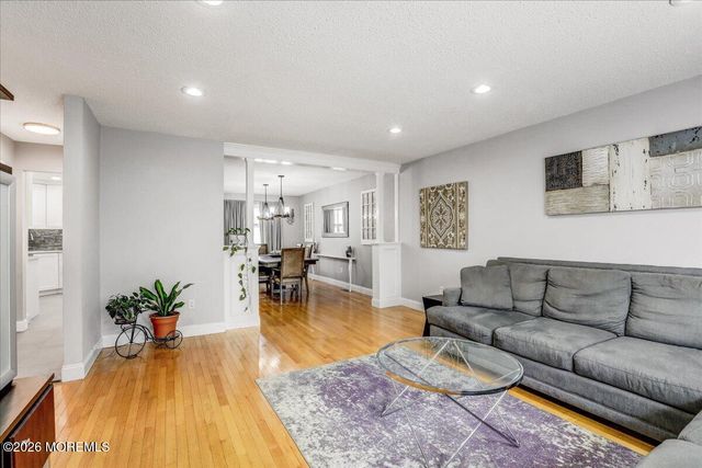 30 Dortmunder Drive, Manalapan, NJ 07726