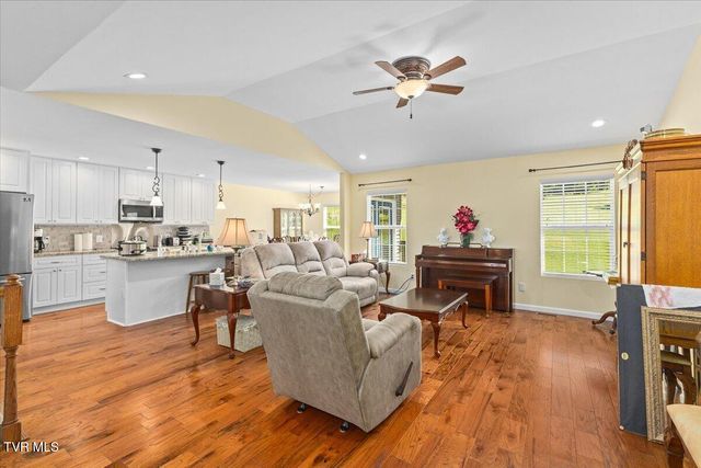 194 East Ridges Drive, Chuckey, TN 37641