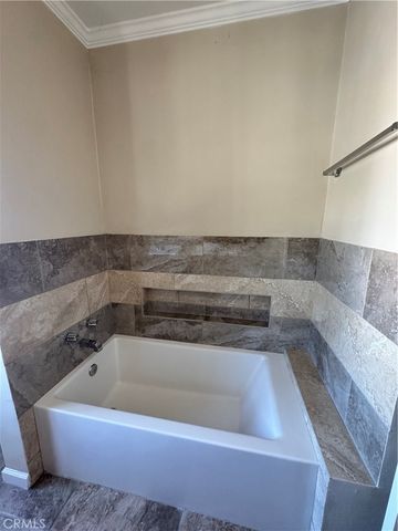 1046 S Citrus Avenue, Los Angeles, CA 90019