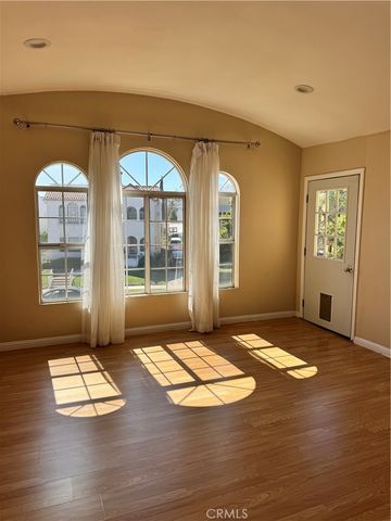 1046 S Citrus Avenue, Los Angeles, CA 90019