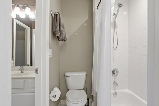 3065 Devereux Chase, Roswell, GA 30075