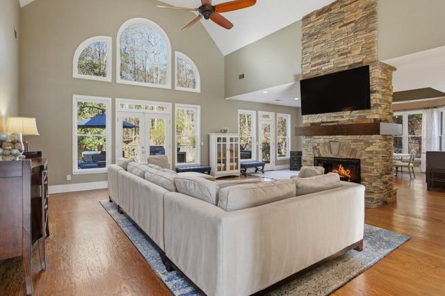 3065 Devereux Chase, Roswell, GA 30075