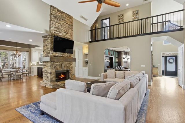 3065 Devereux Chase, Roswell, GA 30075