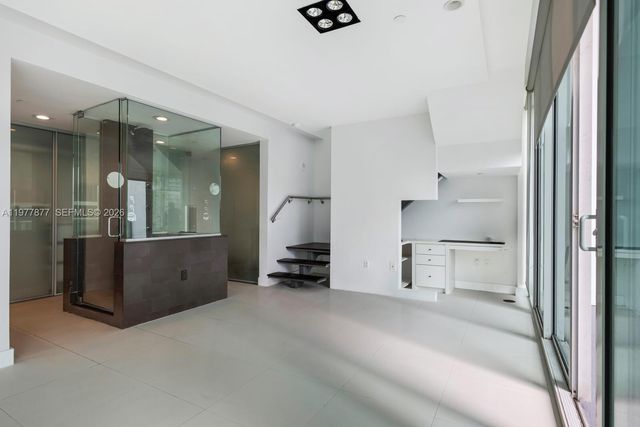 1040 Biscayne Blvd 4208, Miami, FL 33132