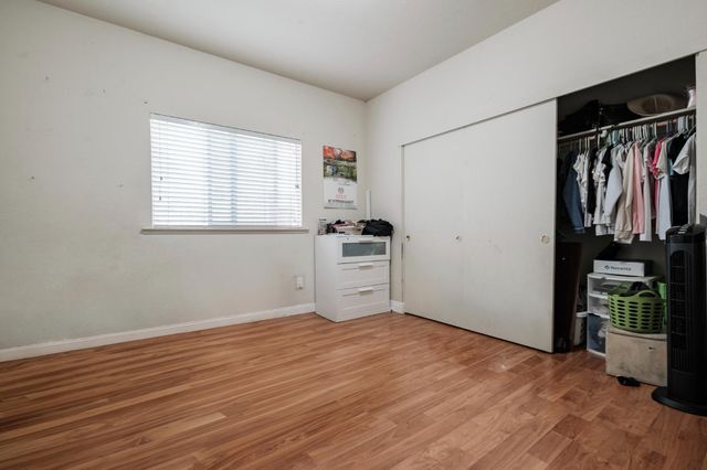 7250 Radha Dr, Sacramento, CA 95828