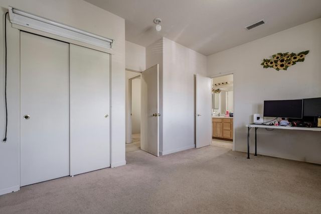 7250 Radha Dr, Sacramento, CA 95828