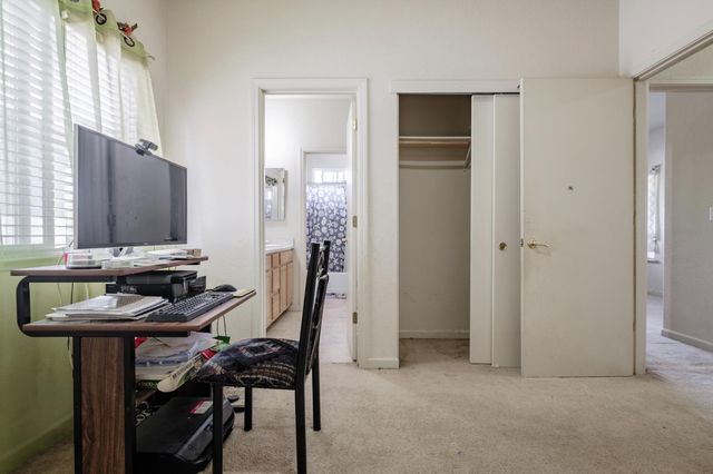 7250 Radha Dr, Sacramento, CA 95828
