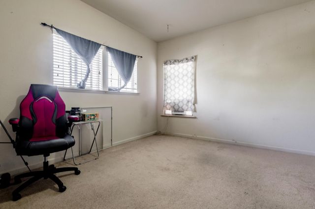 7250 Radha Dr, Sacramento, CA 95828