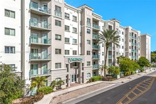 6001 SW 70th St 301, South Miami, FL 33143