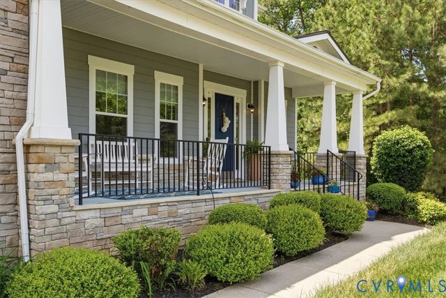 1501 Bluewater Ter, Chester, VA 23836