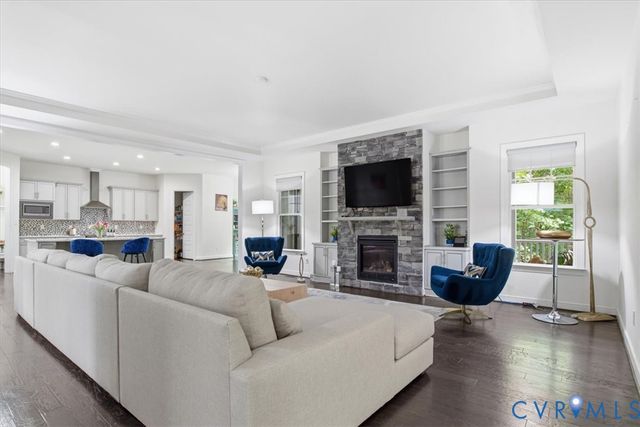 1501 Bluewater Ter, Chester, VA 23836