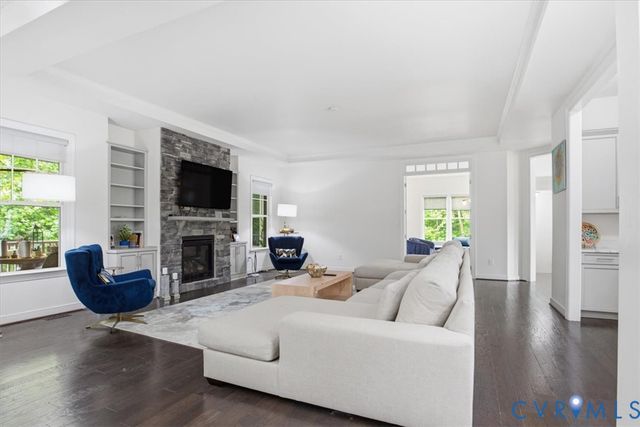 1501 Bluewater Ter, Chester, VA 23836
