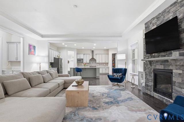 1501 Bluewater Ter, Chester, VA 23836