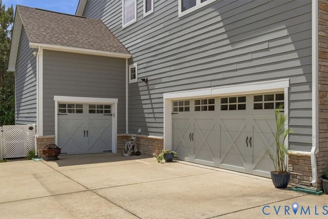 1501 Bluewater Ter, Chester, VA 23836