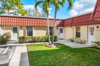 701 Laconia Circle B, Lake Worth, FL 33467