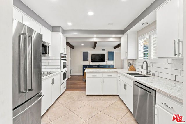 1873 Rosemount Avenue, Claremont, CA 91711